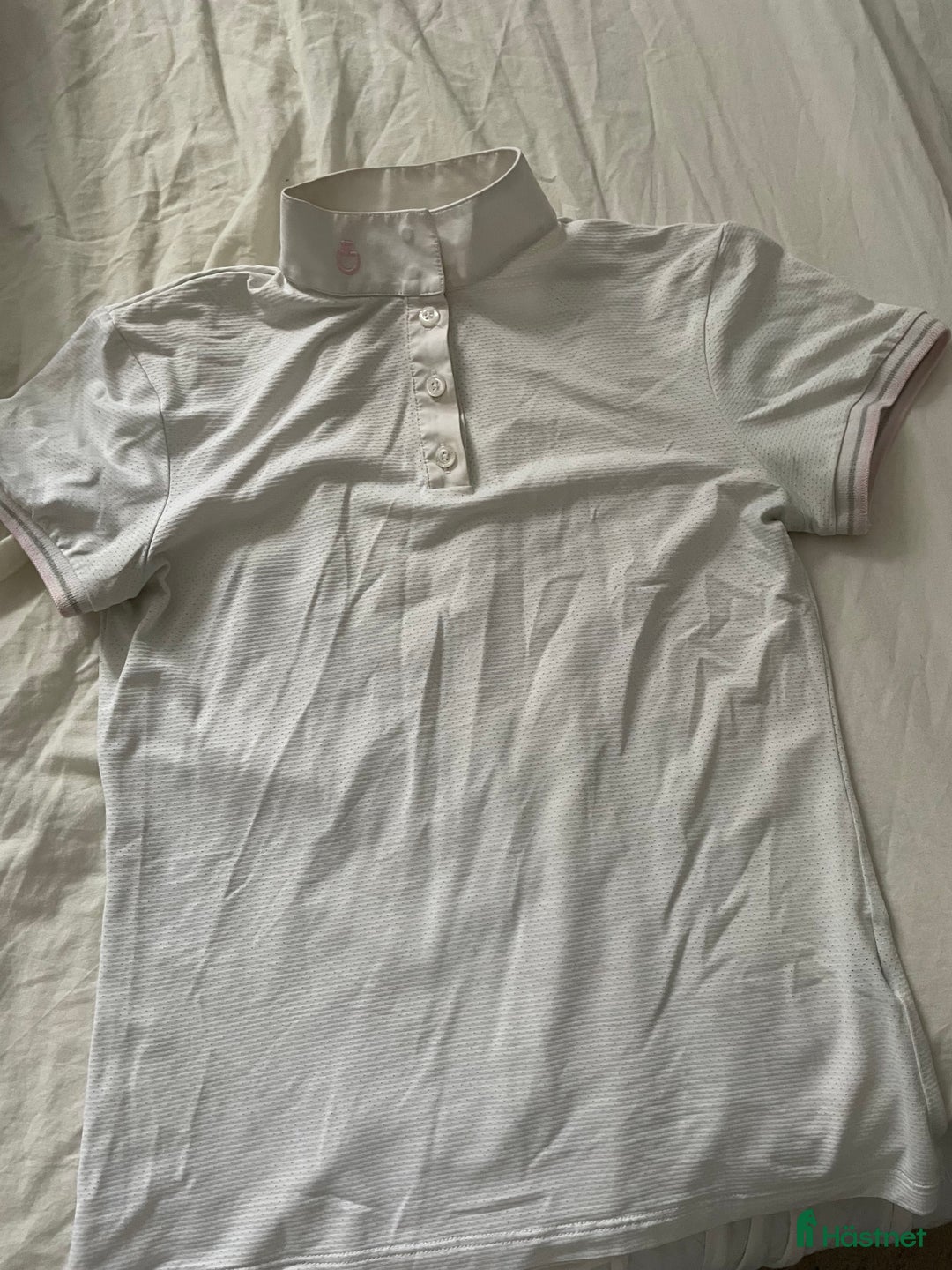 Övrigt Ridkläder ryttarutrustning till salu: Snygg tävlings topp i Ödåkra - Annons 1