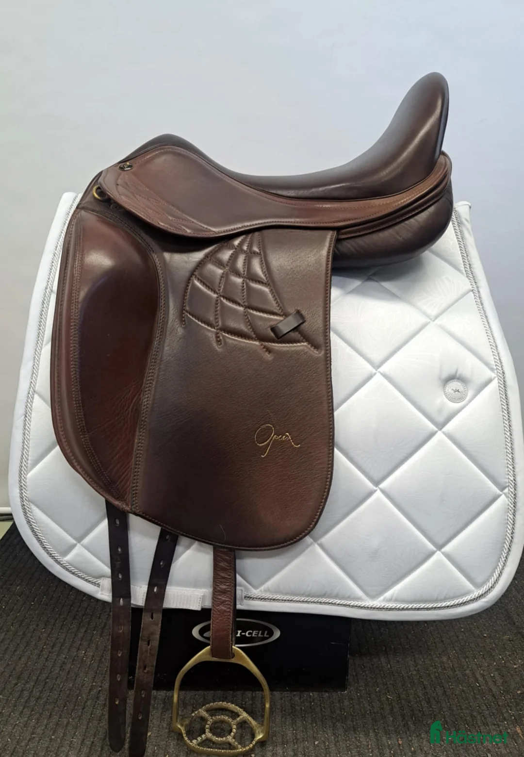 Sadlar hästutrustning till salu: Taur Opux i Färnäs - Annons 1