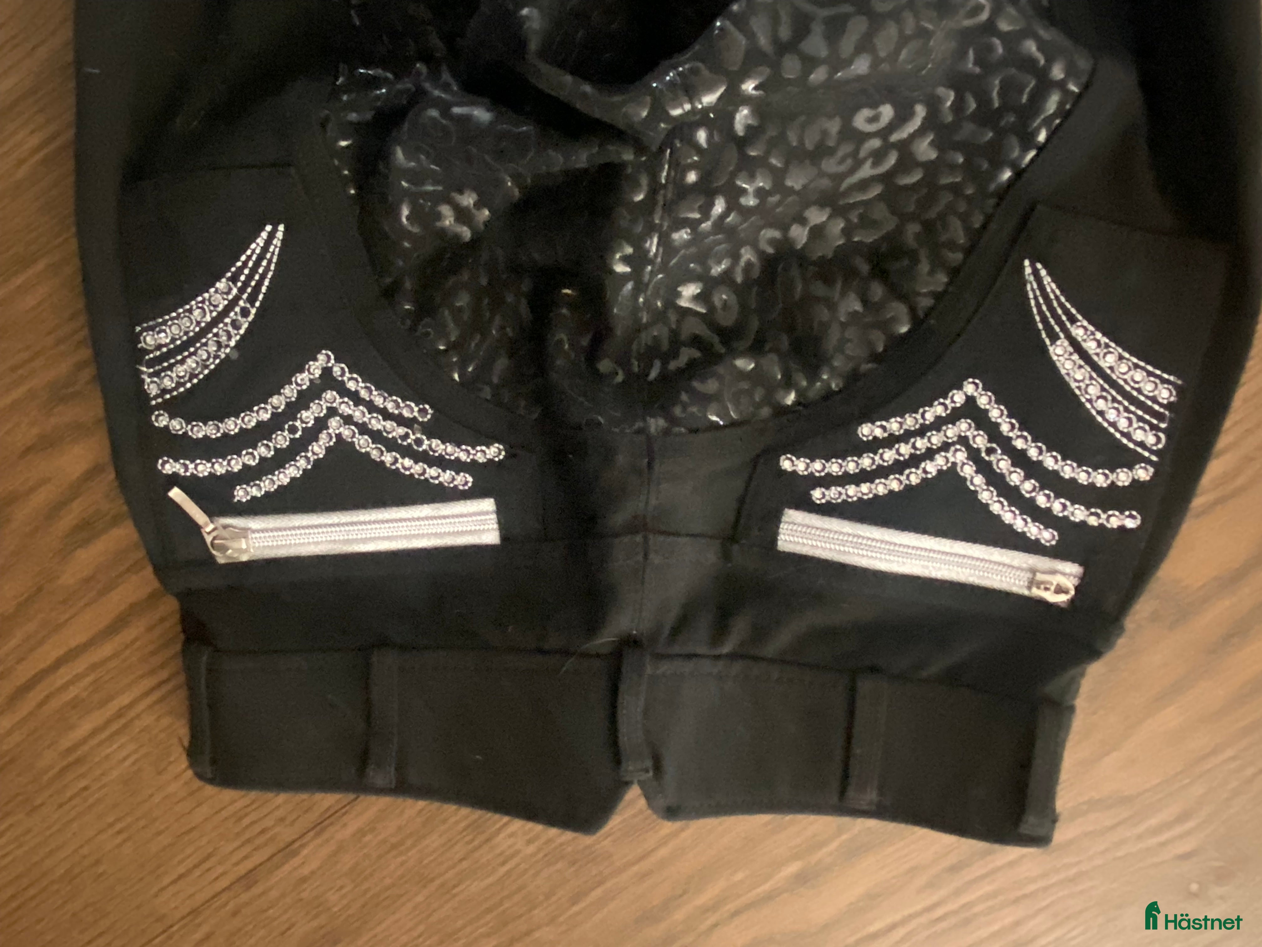 Ridbyxor ryttarutrustning till salu: Ridbyxor med snygga detaljer  i Varberg - Annons 20