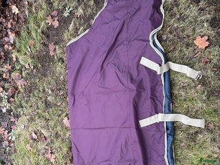 Täcken hästutrustning till salu: Amigo fodrat utetäcke i Huddinge - Annons 3