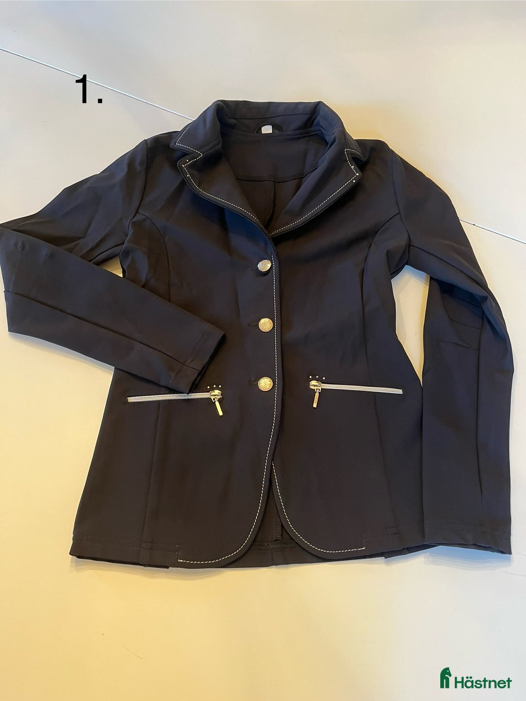 Jackor & Kavajer ryttarutrustning till salu: Kavaj i Sundsvall - Annons 1