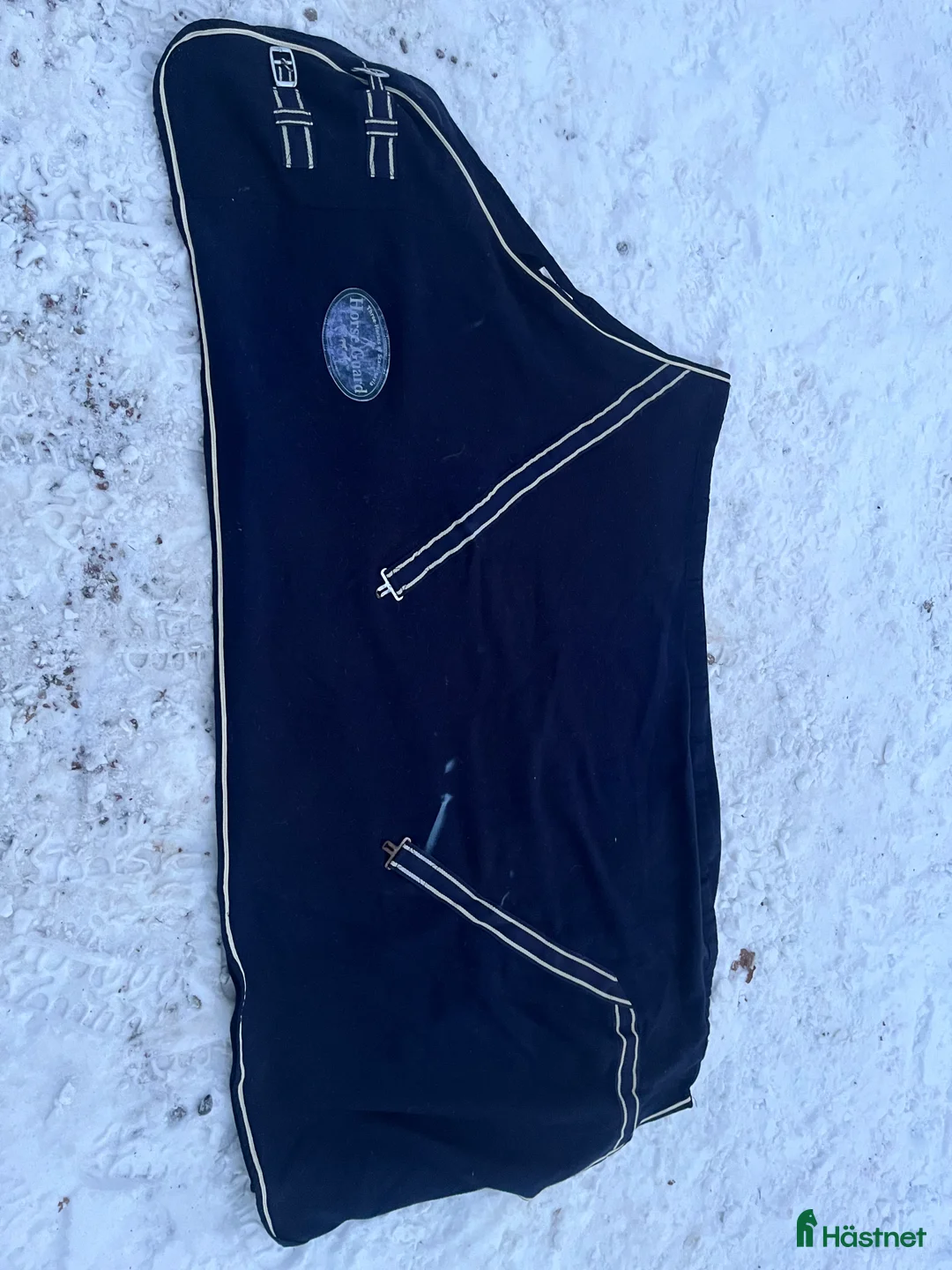 Täcken hästutrustning till salu: Täcken  i Södertälje - Annons 1