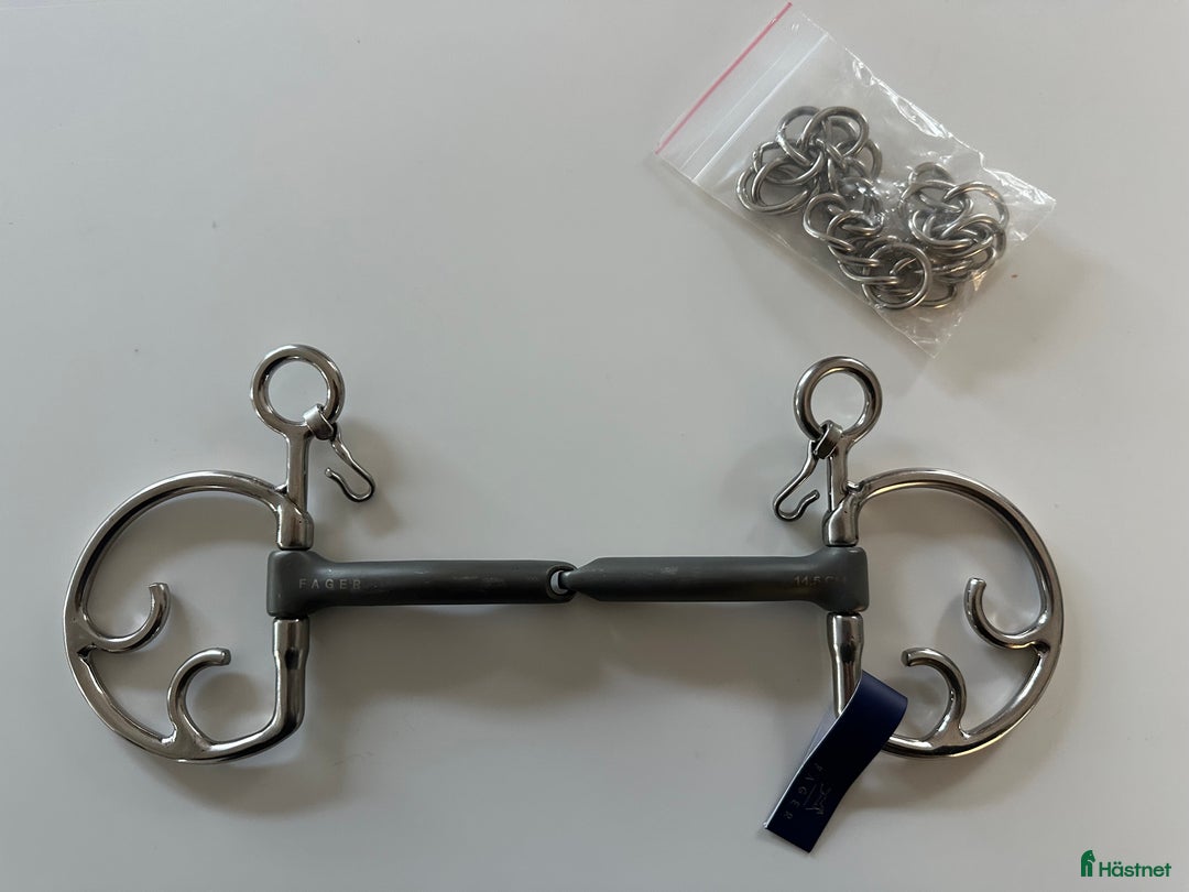 Bett hästutrustning till salu: Tvådelat Titanbett strl 14,5 i Södra Sandby - Annons 1