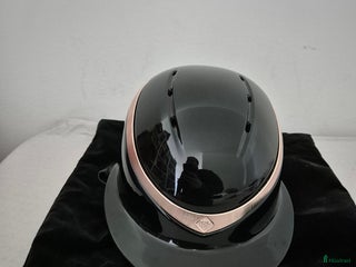 Hjälmar ryttarutrustning till salu: Charles owen Halo i nyskick. i Enskede - Annons 11