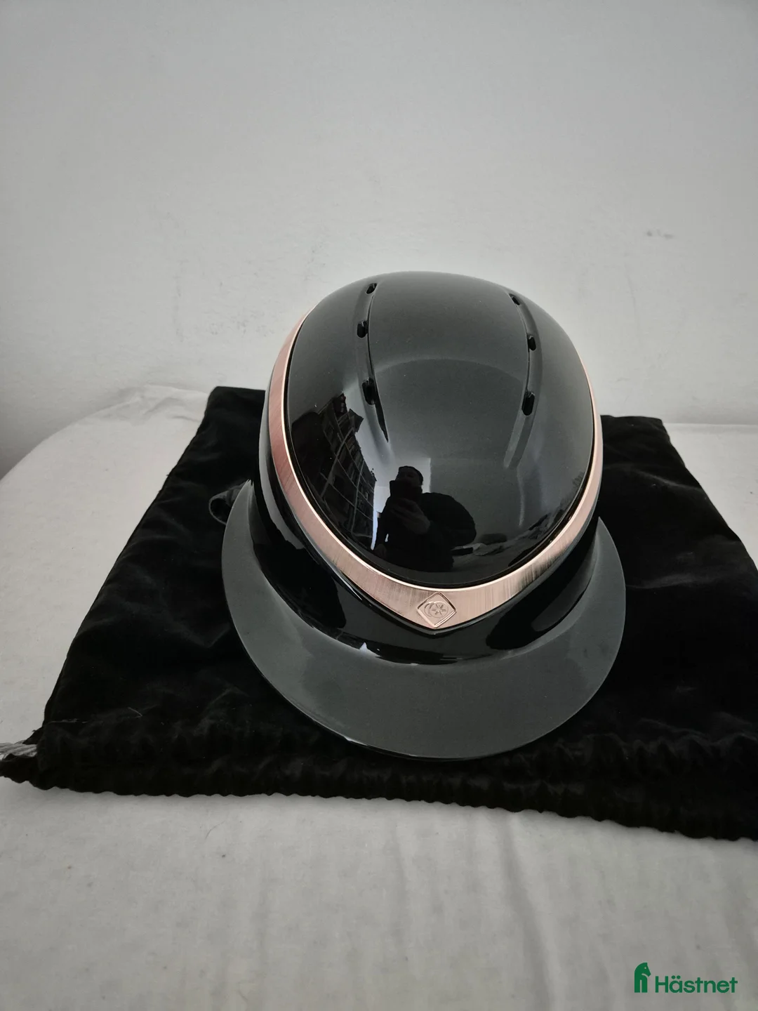 Hjälmar ryttarutrustning till salu: Charles owen Halo i nyskick.  i Enskede - Annons 1