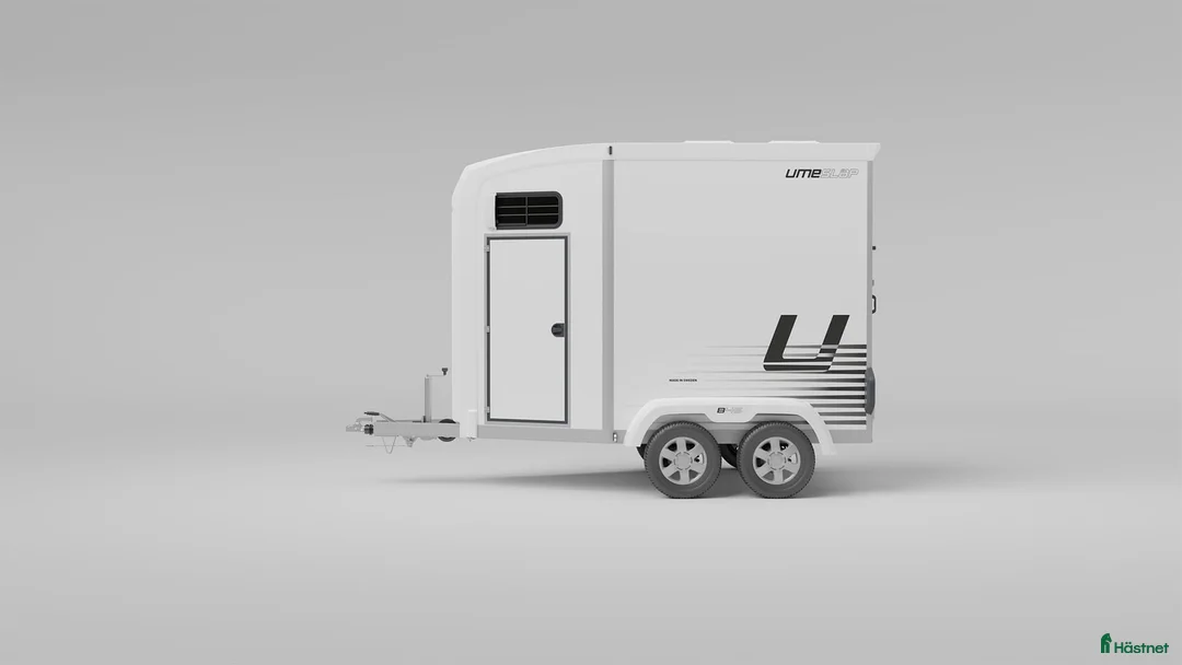 Hästtransporter  fordon & transport till salu: UME B45 - Fronturlastning & lättast på marknaden! - Annons 1