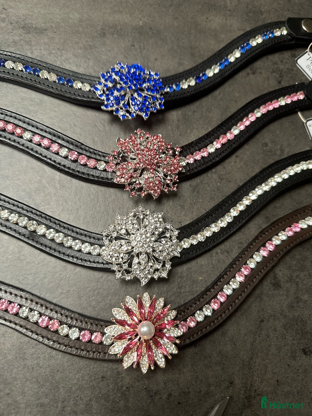 Övrig Hästutrustning hästutrustning till salu: Unika pannband i Bro - Annons 1