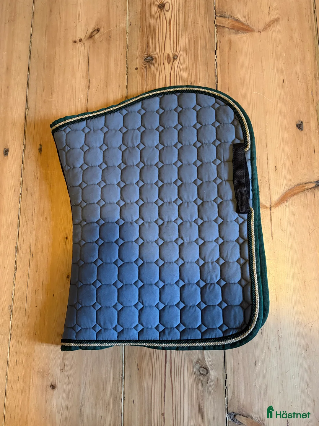 Schabrak & Vojlockar hästutrustning till salu: Schabrak med E logga - Annons 2
