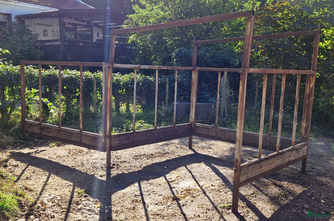 Övrig utrustning övrig utrustning till salu: Foderhäck i Brastad - Annons 2