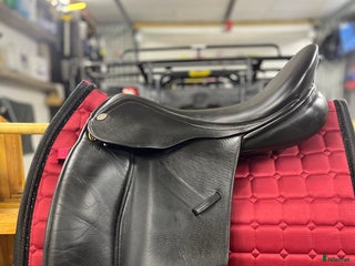 Sadlar hästutrustning till salu: Lippo dressyrsadel i Gällö - Annons 11