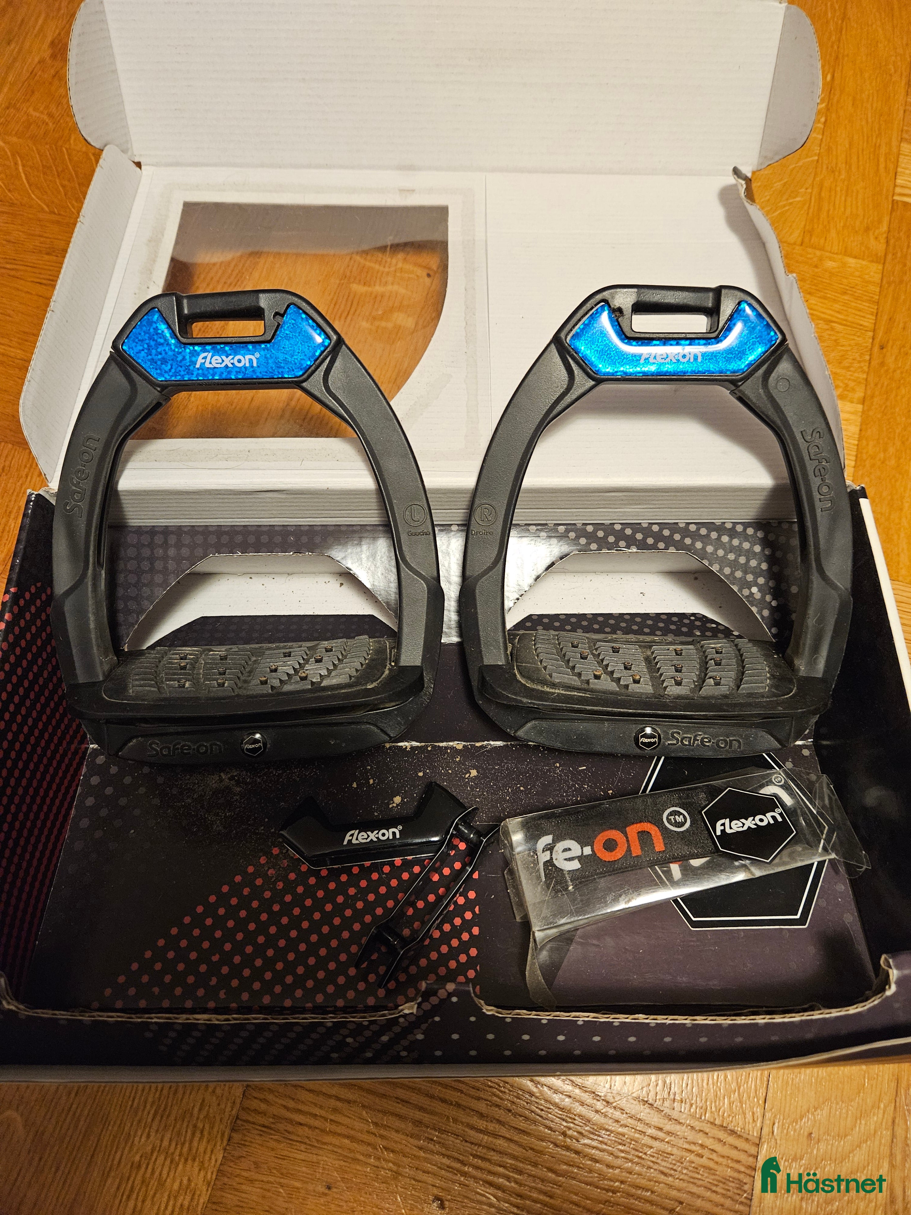 Stigbyglar hästutrustning Flex on säkerhetsstigbyglar  i Ljungskile - Annons 4