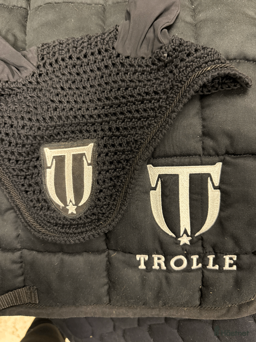 Schabrak & Vojlockar hästutrustning till salu: Fina tävlings schabrak från Equipe och Trolle i Ekerö - Annons 3