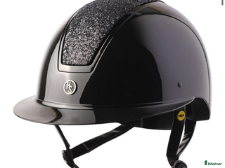 Hjälmar ryttarutrustning till salu: HJÄLM TILL SALU i Munka-ljungby - Annons 2