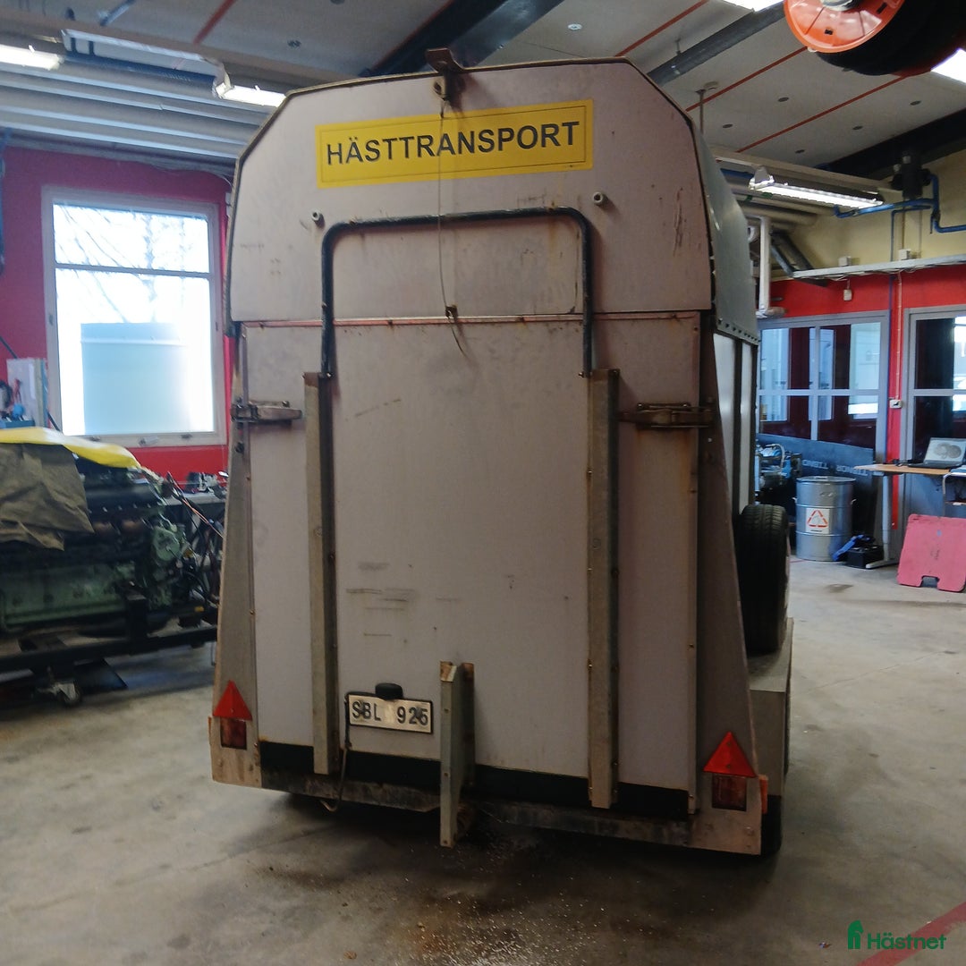 Hästtransporter  fordon & transport till salu: Värmlandsvagnen 1500 h2 i Motala - Annons 4