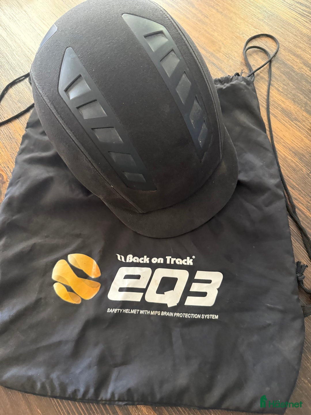 Hjälmar ryttarutrustning till salu: Back on track ridhjälm EQ3  i Mora - Annons 1
