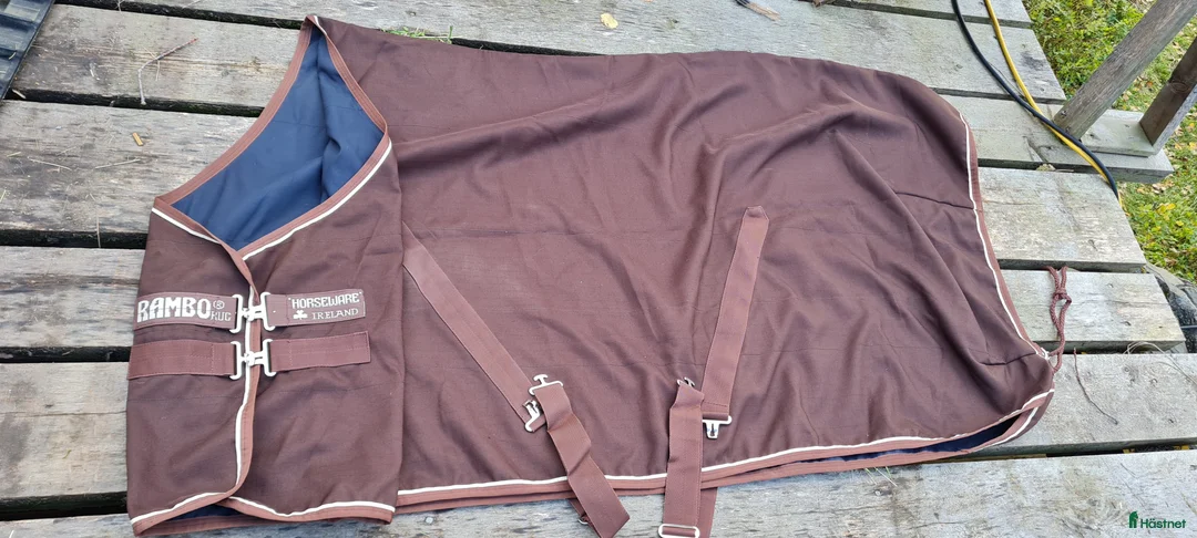 Täcken hästutrustning till salu: Täcken strlk 145 o 130 i Mörsil - Annons 3