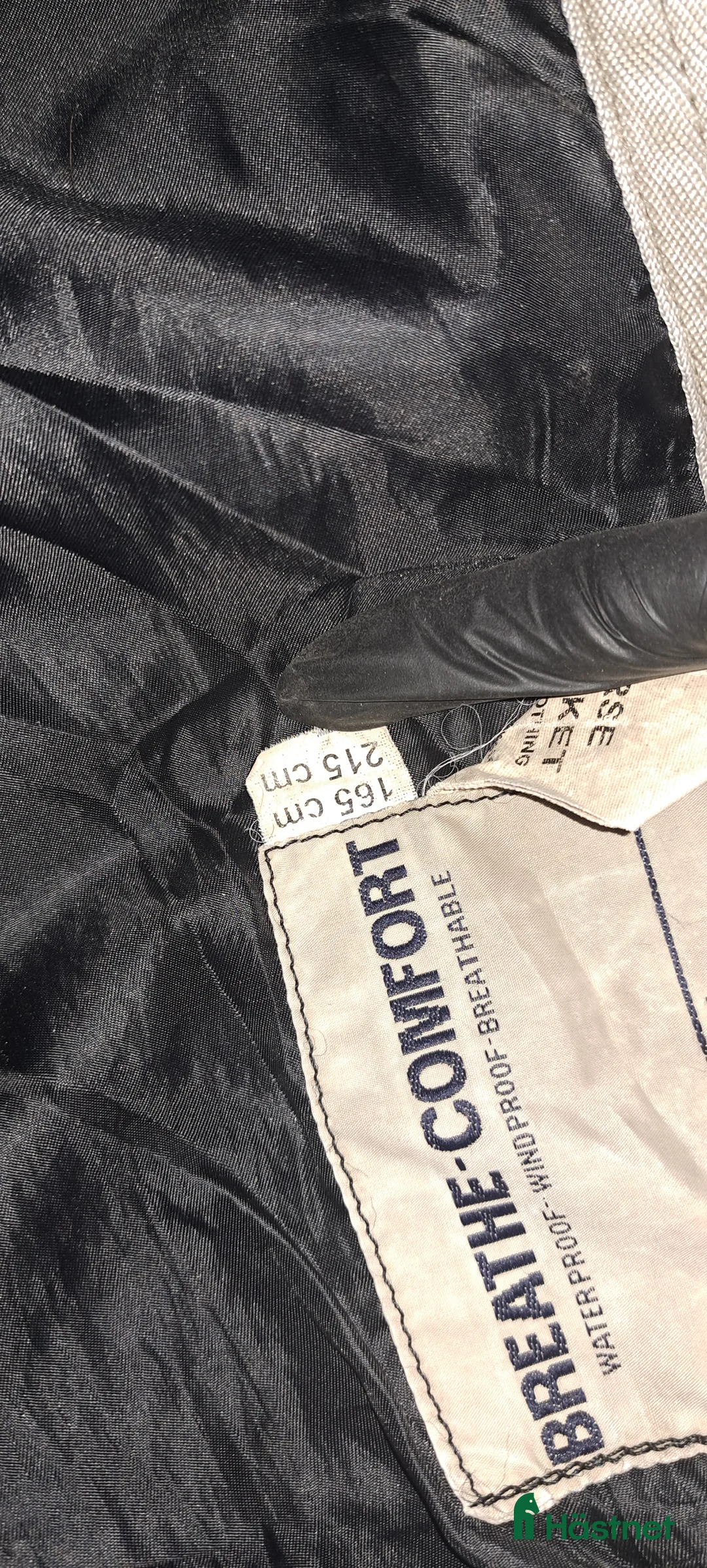 Täcken hästutrustning till salu: Ett bra Vintertäcke med hals - Annons 4