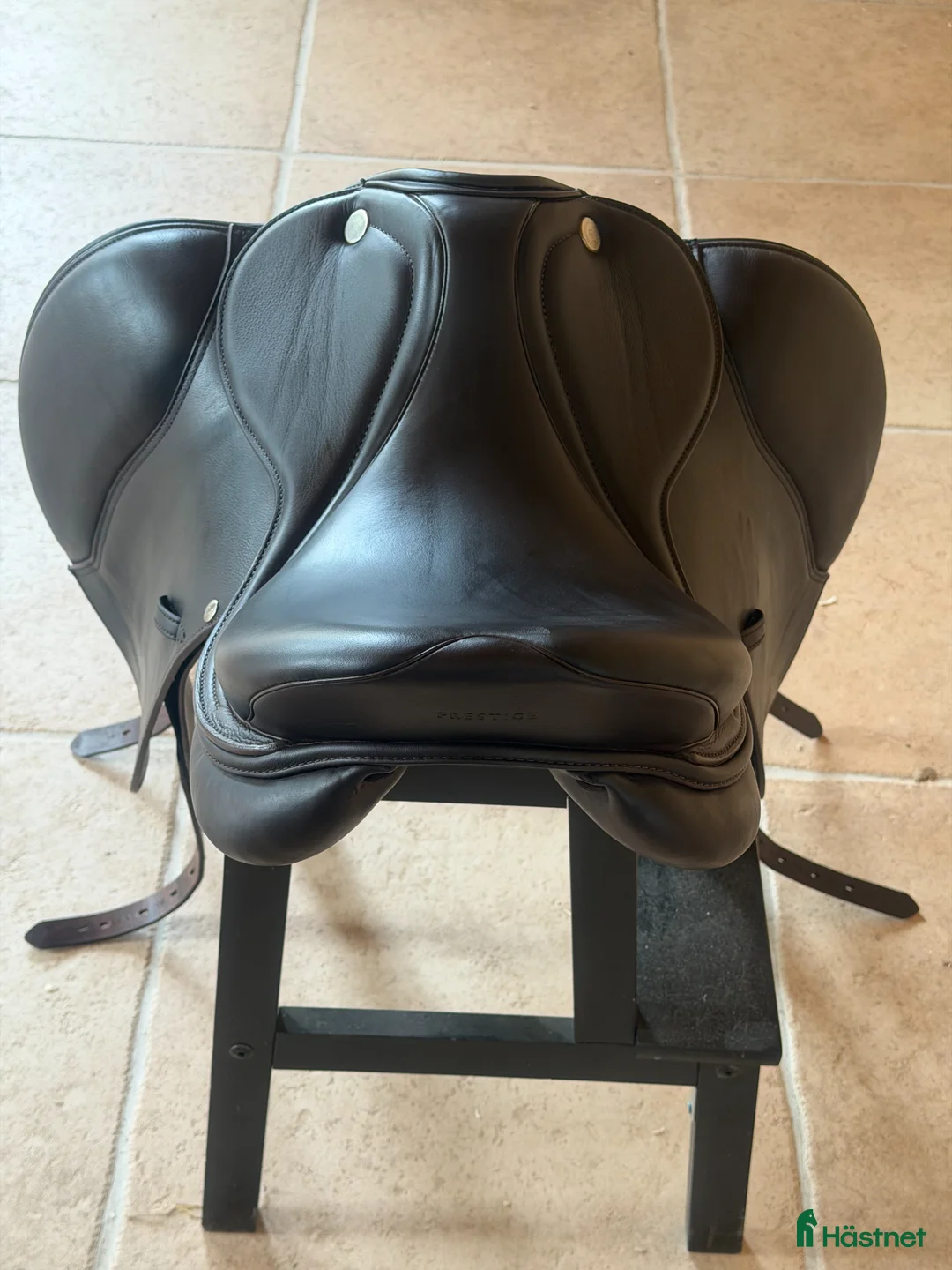 Sadlar hästutrustning till salu: Dressyrsadel Prestige Lucky Idol 16"/34 L+2 - Annons 2