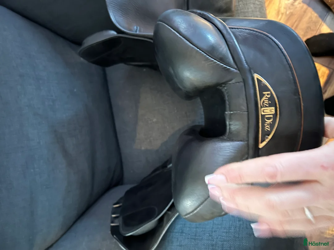 Sadlar hästutrustning till salu: Hoppsadel  i Skellefteå - Annons 2