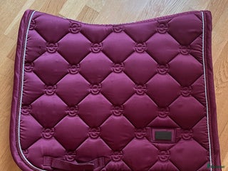 Schabrak & Vojlockar hästutrustning till salu: Två es schabrak i Johanneshov - Annons 9