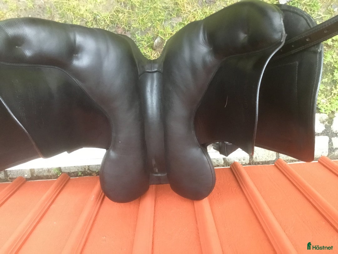 Sadlar hästutrustning till salu: Byta sadel eller byta häst 🤔 i Jönköping - Annons 3