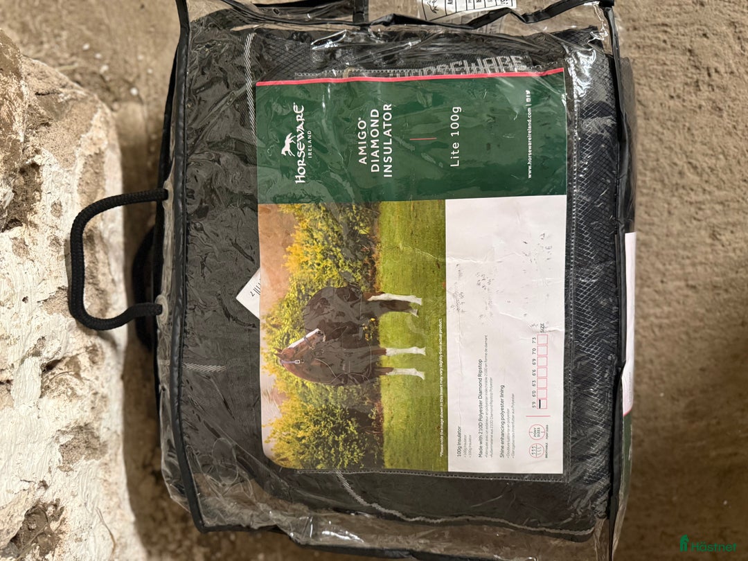 Täcken hästutrustning till salu: Amigo Diamond Insulator svart 100g i Tierp - Annons 4
