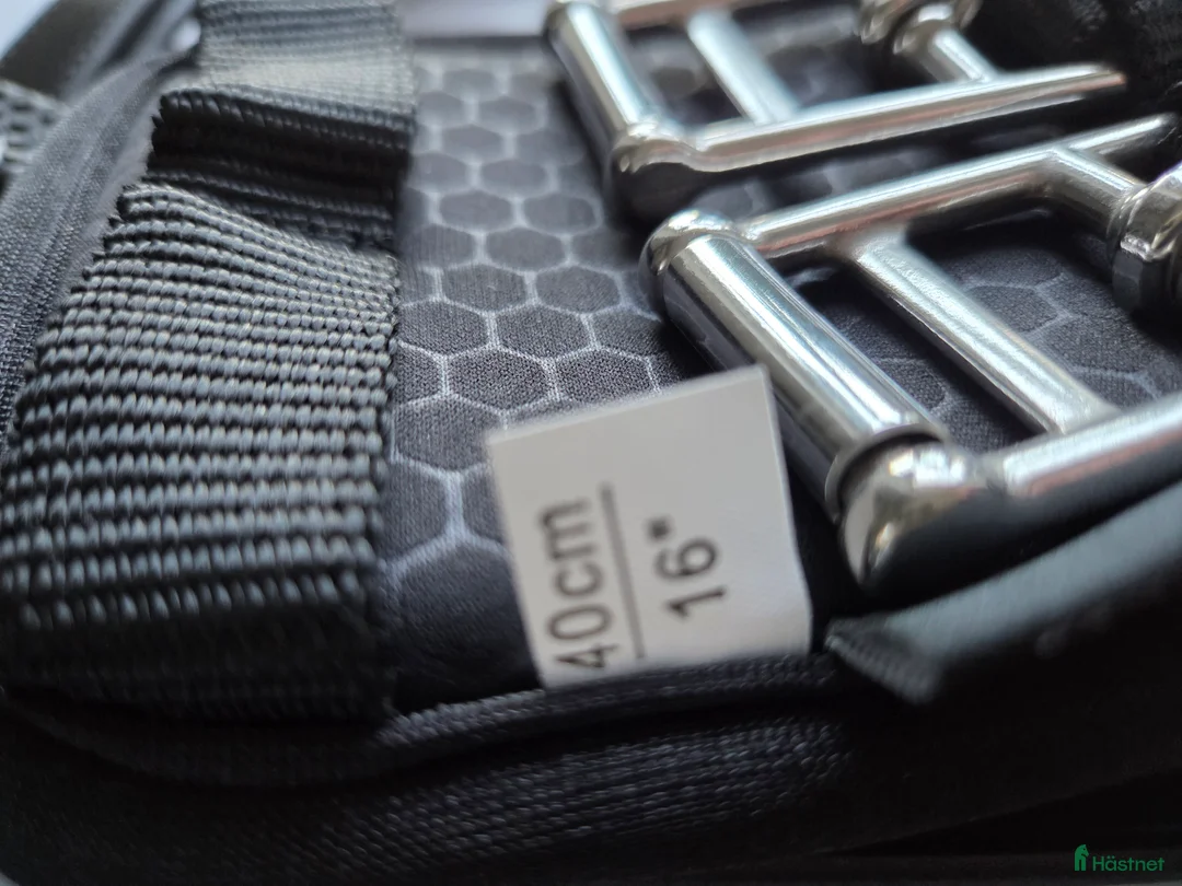 Sadeltillbehör hästutrustning till salu: Ny sadelgjord i Brösarp - Annons 1