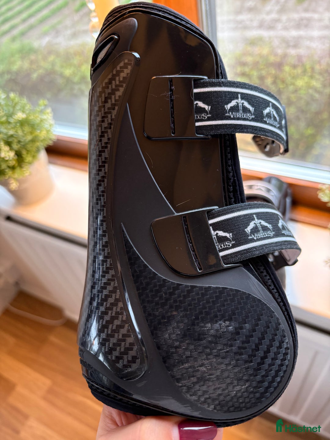 Benskydd hästutrustning till salu: Svarta Veredus carbon gel Vento M i Grangärde - Annons 7