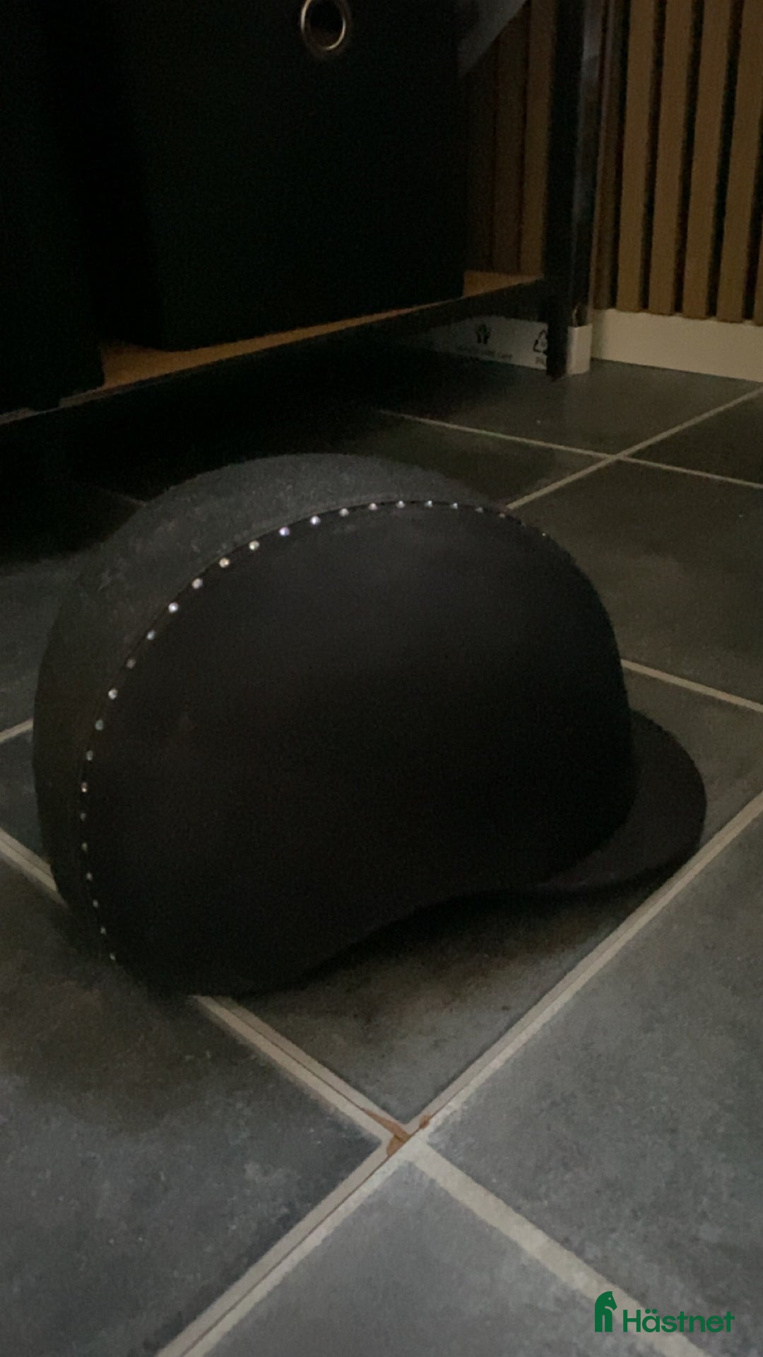 Hjälmar ryttarutrustning till salu: Ridhjälm  i Tierp - Annons 2