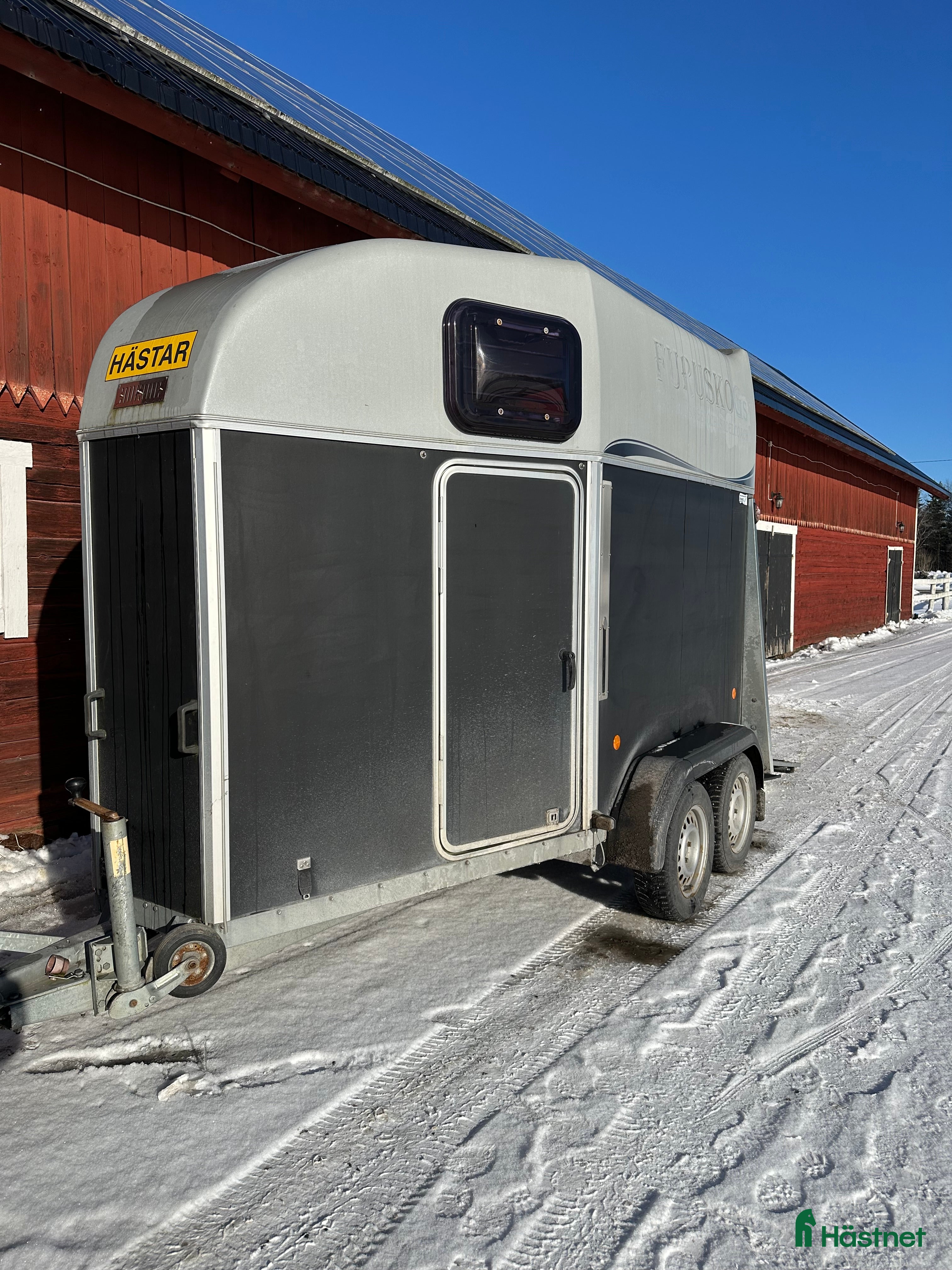 Hästtransporter  fordon & transport till salu: Boogie släp med sadelkammare.  - Annons 5