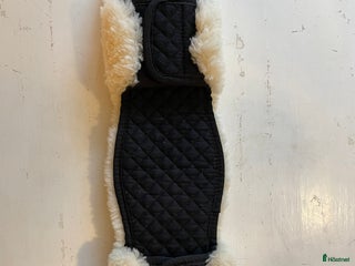 Sadeltillbehör hästutrustning till salu: Gjordskydd, Genuine Sherpa i Västra Frölunda - Annons 3