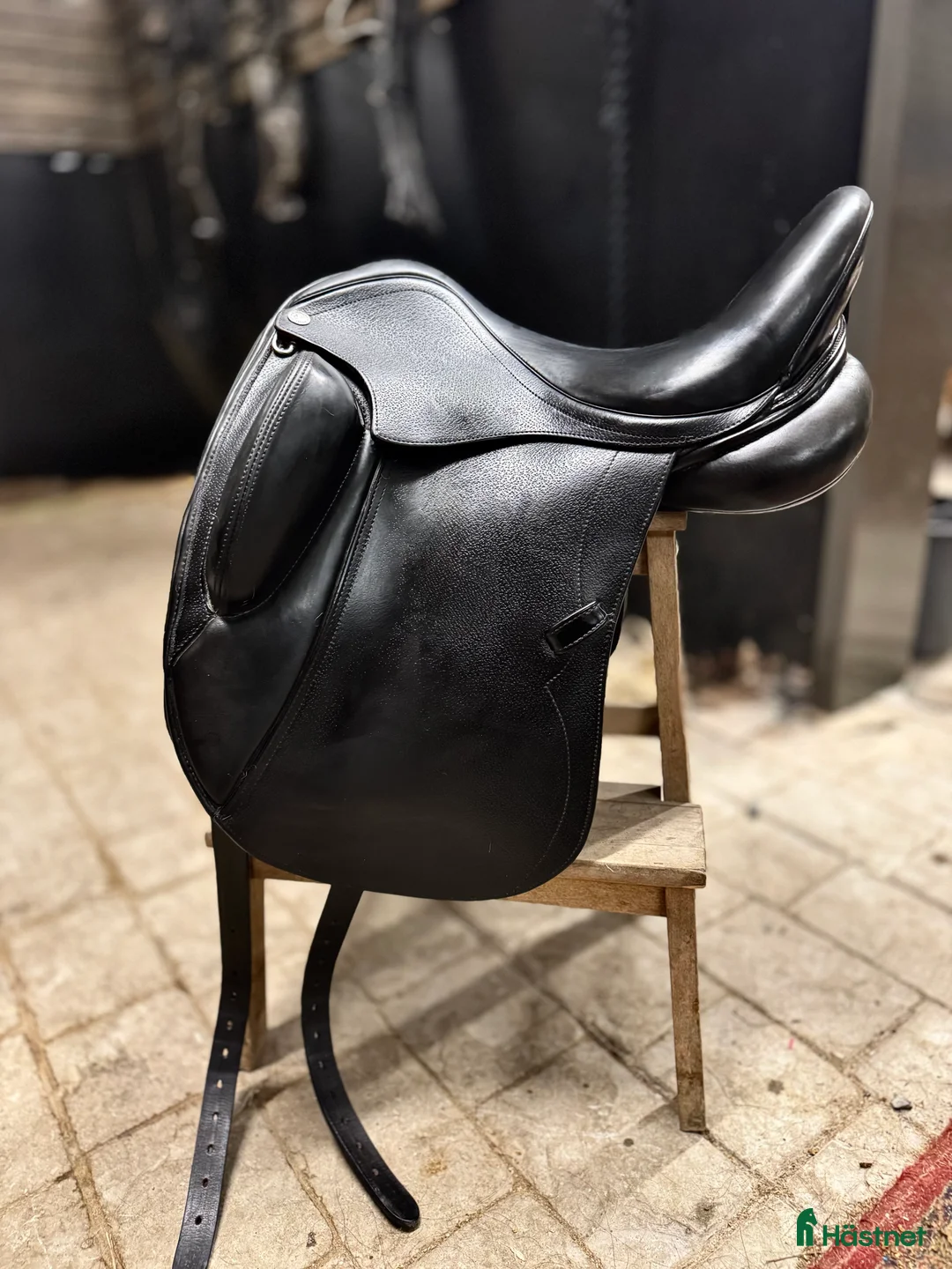 Sadlar hästutrustning till salu: Kemnevall DR. Oakley - Annons 1