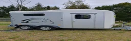 Hästtransporter  fordon & transport till salu: Cheval Touring Country 2019  - Annons 2