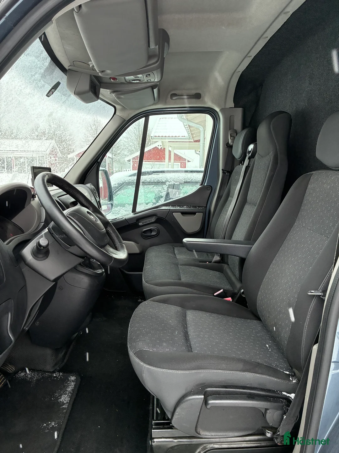 Hästlastbilar  fordon & transport till salu: B-kort hästbuss – Opel Movano, hästdel från 2021 i Nykvarn - Annons 8