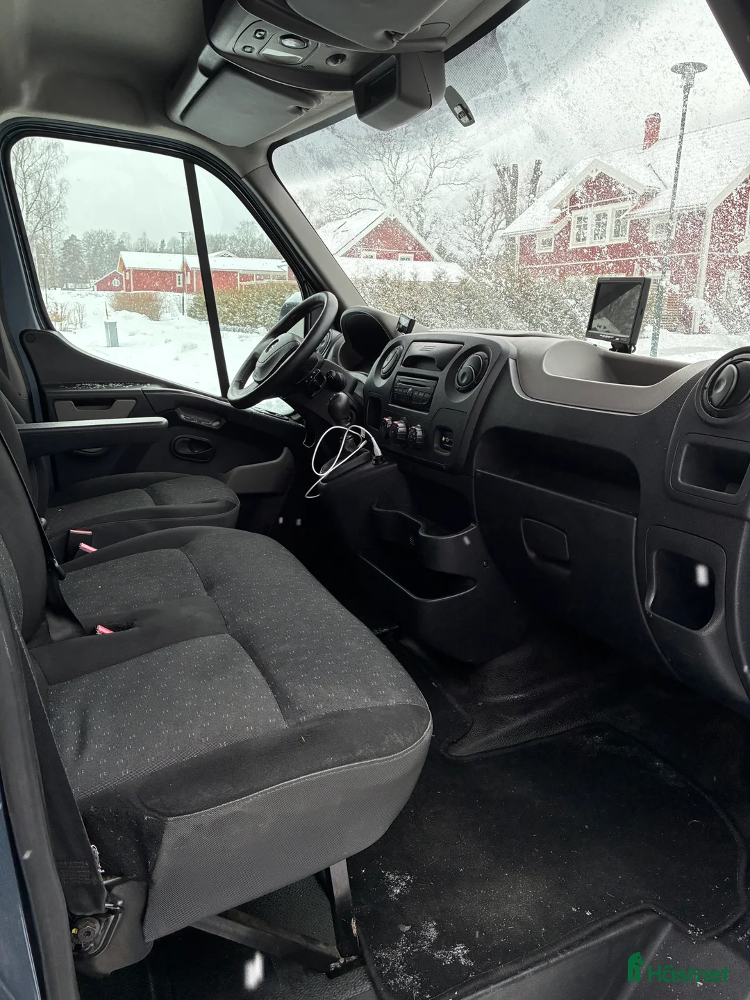 Hästlastbilar  fordon & transport till salu: B-kort hästbuss – Opel Movano, hästdel från 2021 i Nykvarn - Annons 9