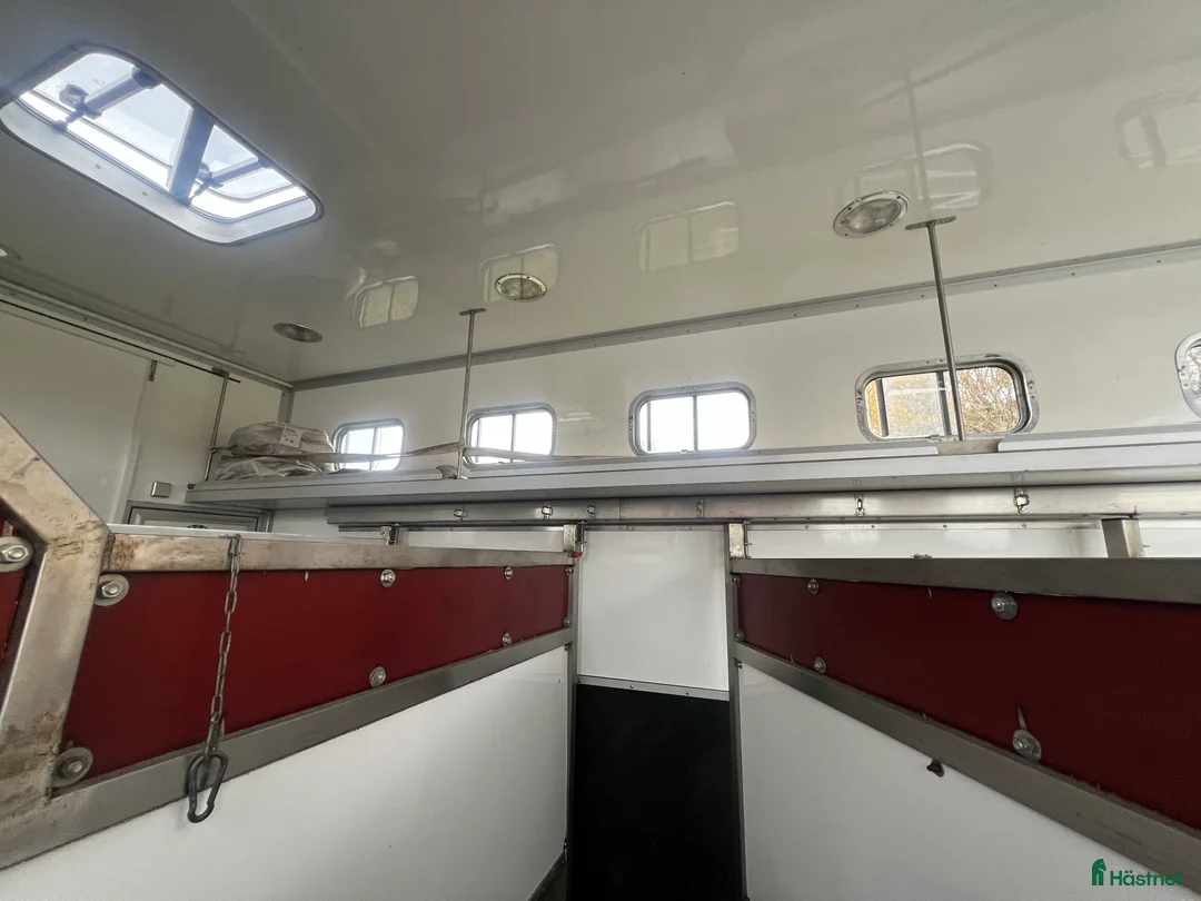 Hästlastbilar  fordon & transport till salu: Hästlastbil med stor bodel i Motala - Annons 11