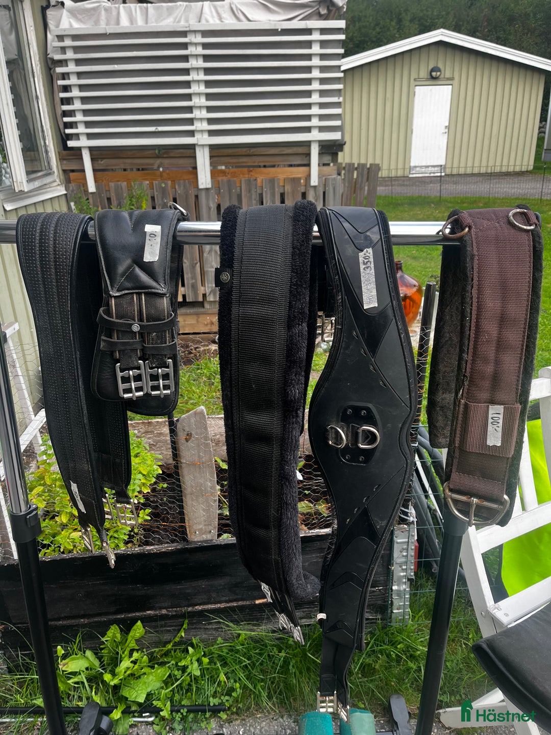 Sadeltillbehör hästutrustning till salu: Olika gjordar säljes  i Alnö - Annons 1