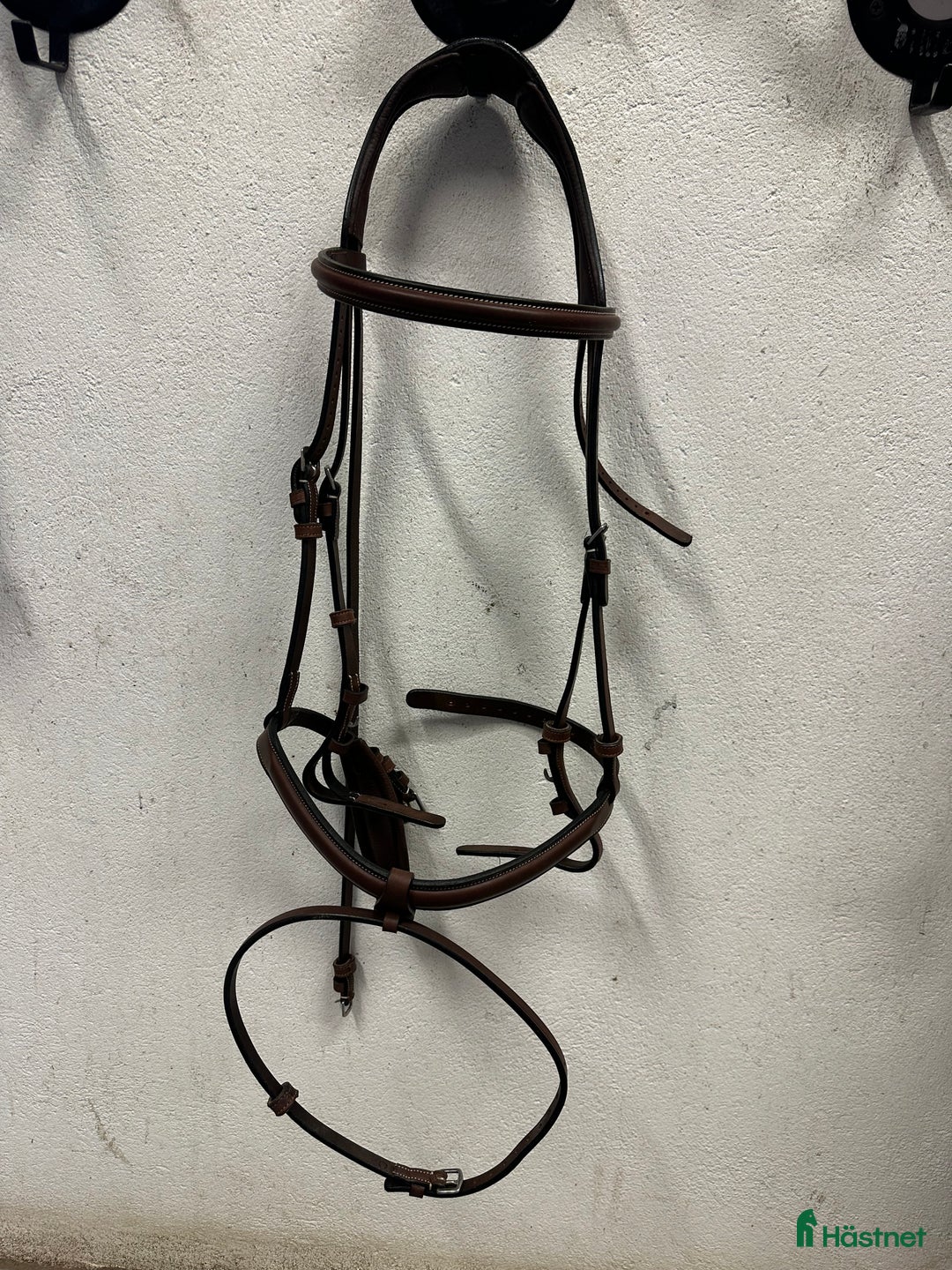 Träns hästutrustning till salu: BHOOF träns - Flach i nyskick i Södertälje - Annons 1