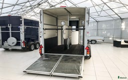 Hästtransporter  fordon & transport till salu: Ifor Williams HB511 med fast sadelkammare - Bild 4