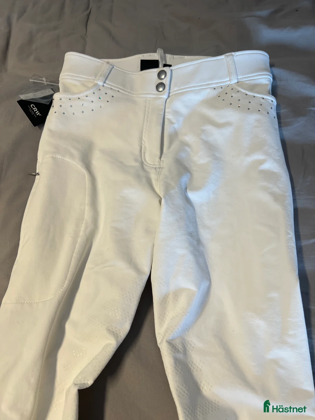 Ridbyxor ryttarutrustning till salu: Helt nya vita CRW byxor med lappen kvar🤍 i Kiruna - Annons 2