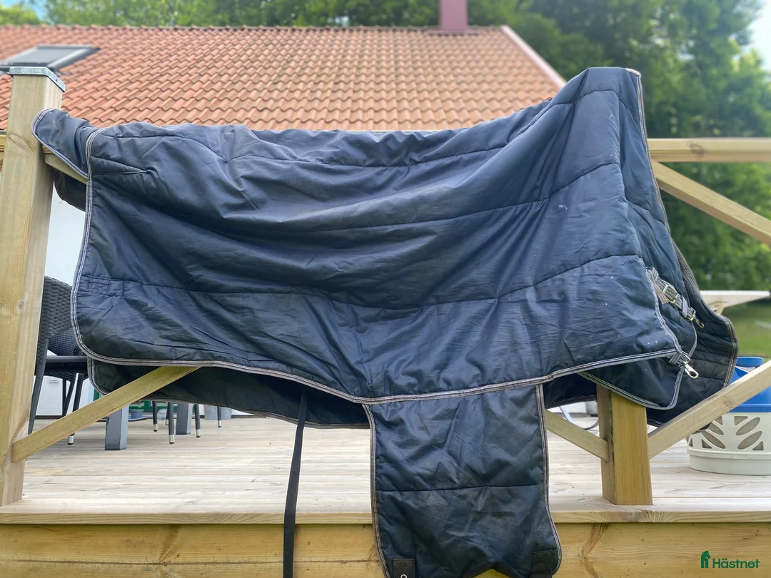 Täcken hästutrustning till salu: Horse Guard stalltäcke i Skurup - Annons 1