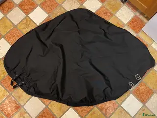 Täcken hästutrustning till salu: Hansbo halstäcke - Annons 1