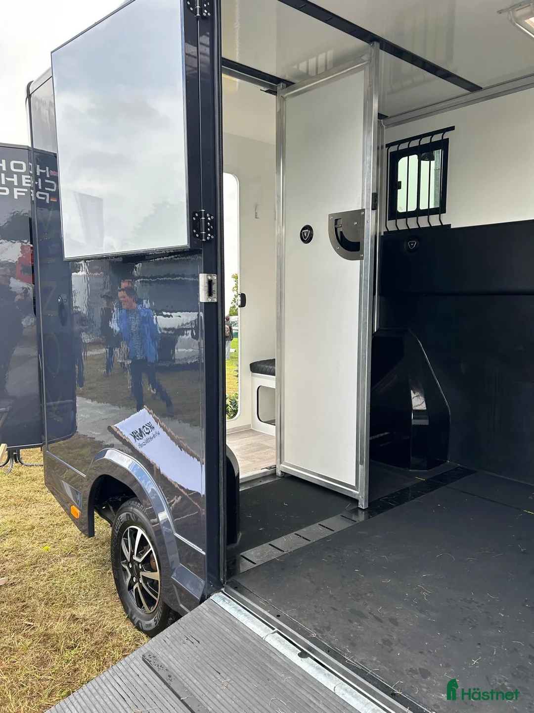 Hästlastbilar  fordon & transport till salu: Equi-Trek Ikonik lastar 1000 kg  i Teckomatorp - Annons 10