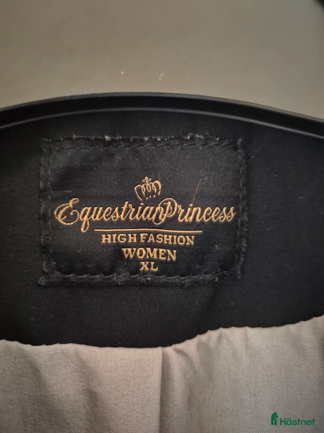 Jackor & Kavajer ryttarutrustning till salu: Fin halvfrack i Strömsnäsbruk - Annons 2