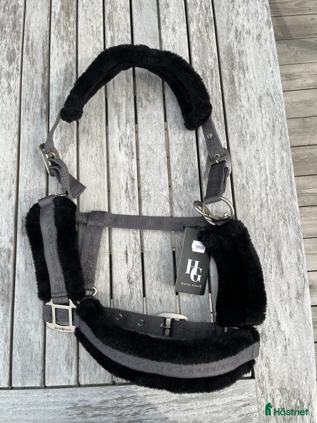 Övrig Hästutrustning hästutrustning till salu: Ny grimma med svart fluff i Halmstad - Annons 1