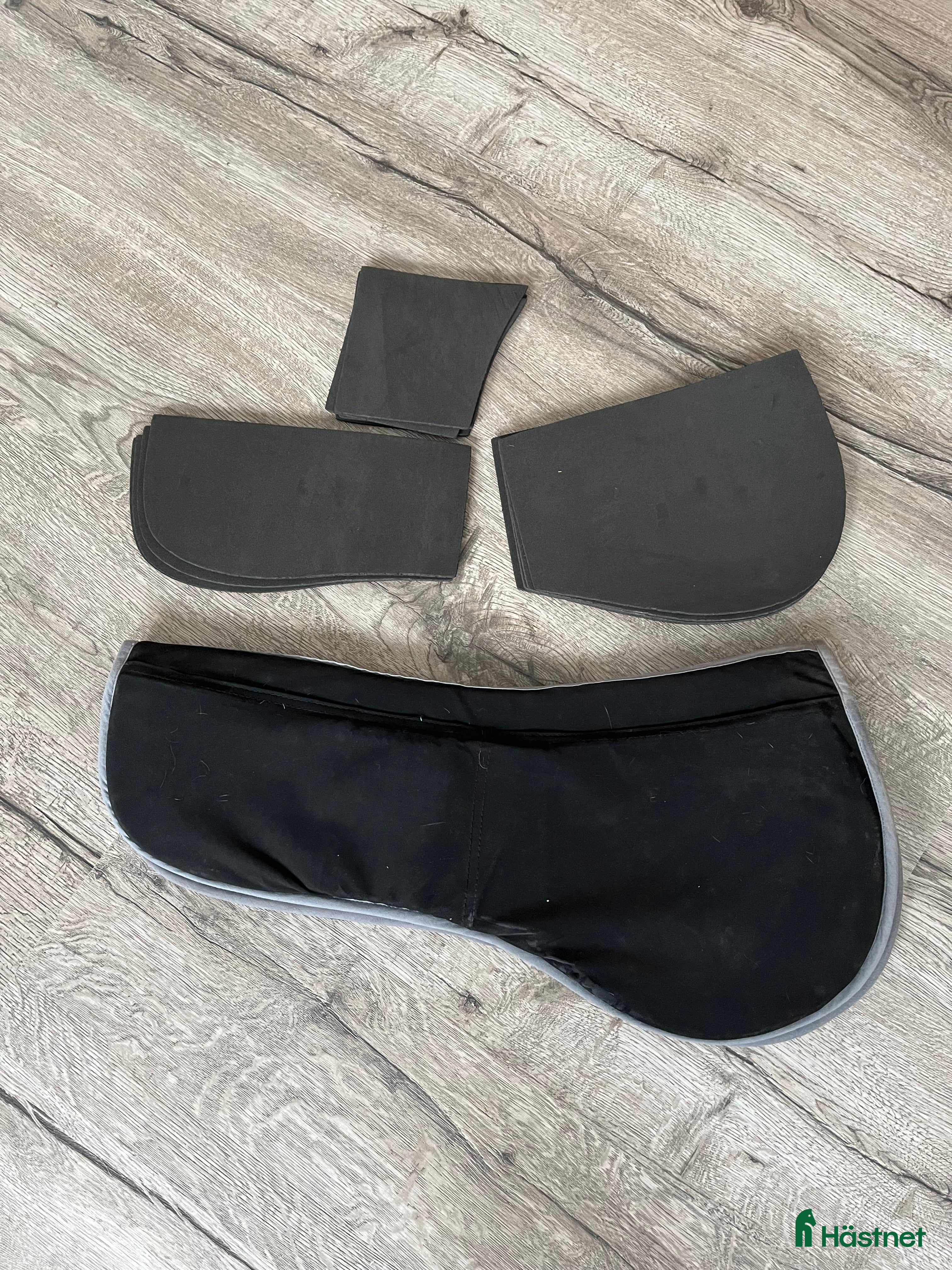 Sadeltillbehör hästutrustning Invictus pad i Nälden - Annons 8