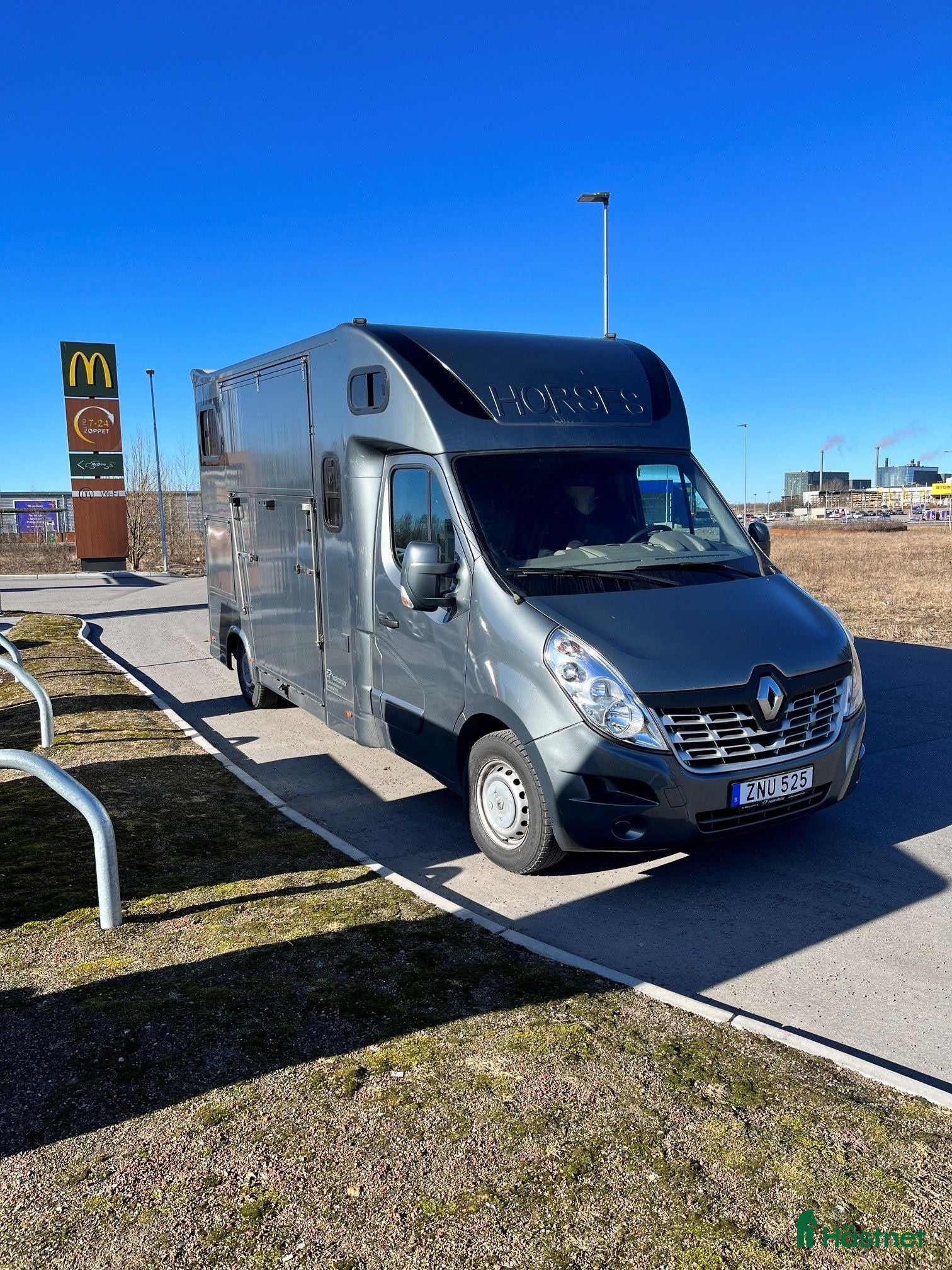 Hästlastbilar  fordon & transport till salu: Renault Master hästlastbil 2015– B-körkort, 5 sits - Annons 1