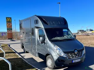 Hästlastbilar fordon & transport till salu: Renault Master hästlastbil 2015– B-körkort, 5 sits - Annons 1