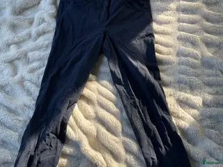 Ridbyxor ryttarutrustning till salu: CRW Ridbyxor i Hagby - Annons 17