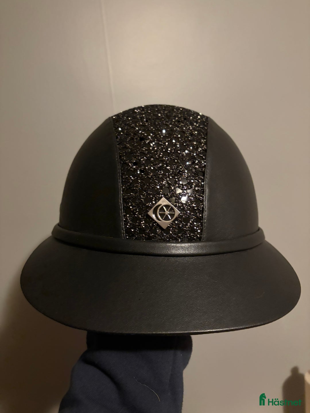 Hjälmar ryttarutrustning till salu: Charles Owen SP8 Plus i Finspång - Annons 1